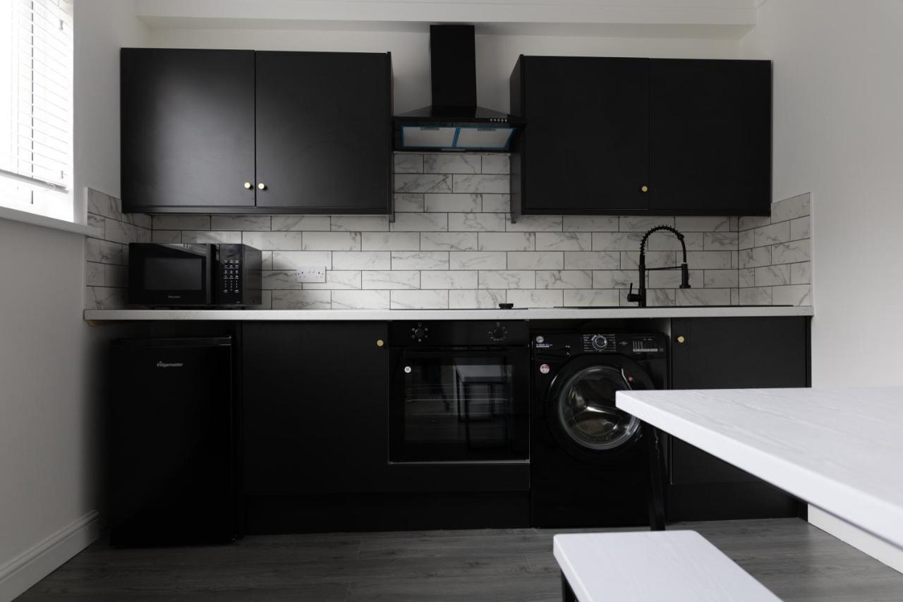 Chic Urban 2 Bedroom Apartments Cardiff Esterno foto