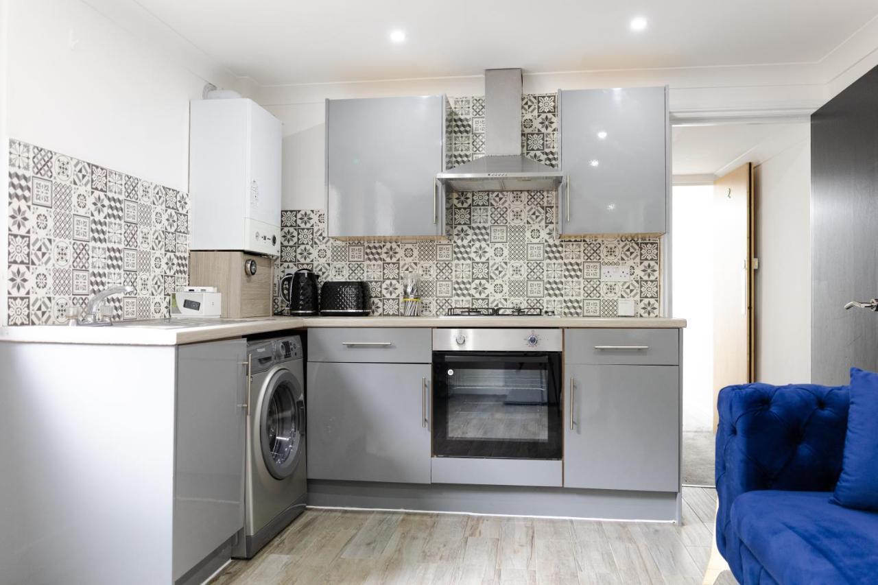 Chic Urban 2 Bedroom Apartments Cardiff Esterno foto