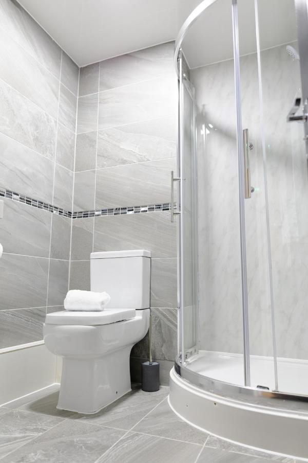 Chic Urban 2 Bedroom Apartments Cardiff Esterno foto