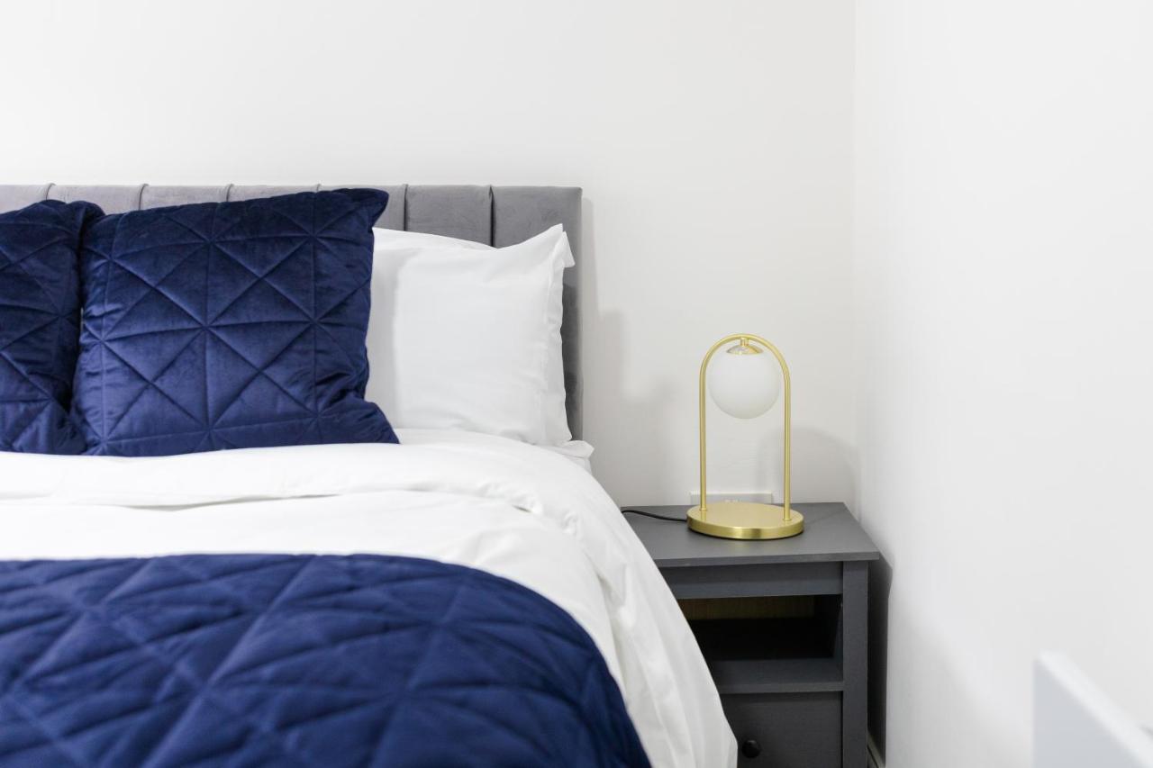 Chic Urban 2 Bedroom Apartments Cardiff Esterno foto